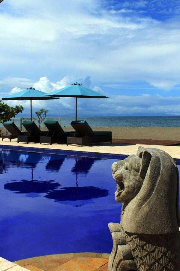 Lombok Beach Hotel Montongbuwoh Exterior photo